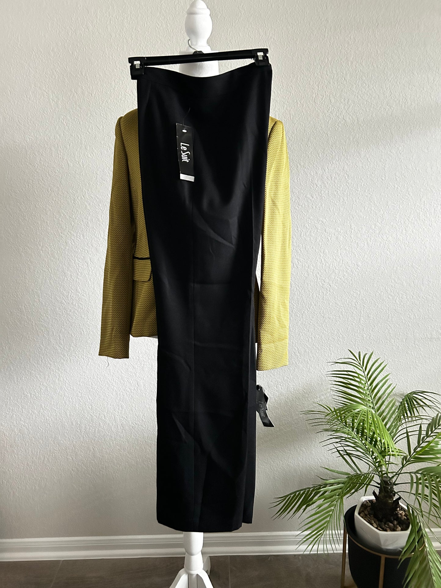 Women’s Suit Set